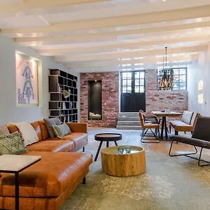https://amazing-beautifull-apartment-city-centre-amsterdam.amsterdamhotelsnl.com